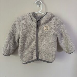 The North Face Cream and Gray Jacket Essential Layer Bear Baby size 6-12 months